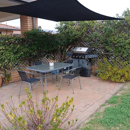 Aaron Inn Motel Narrabri Esterno foto