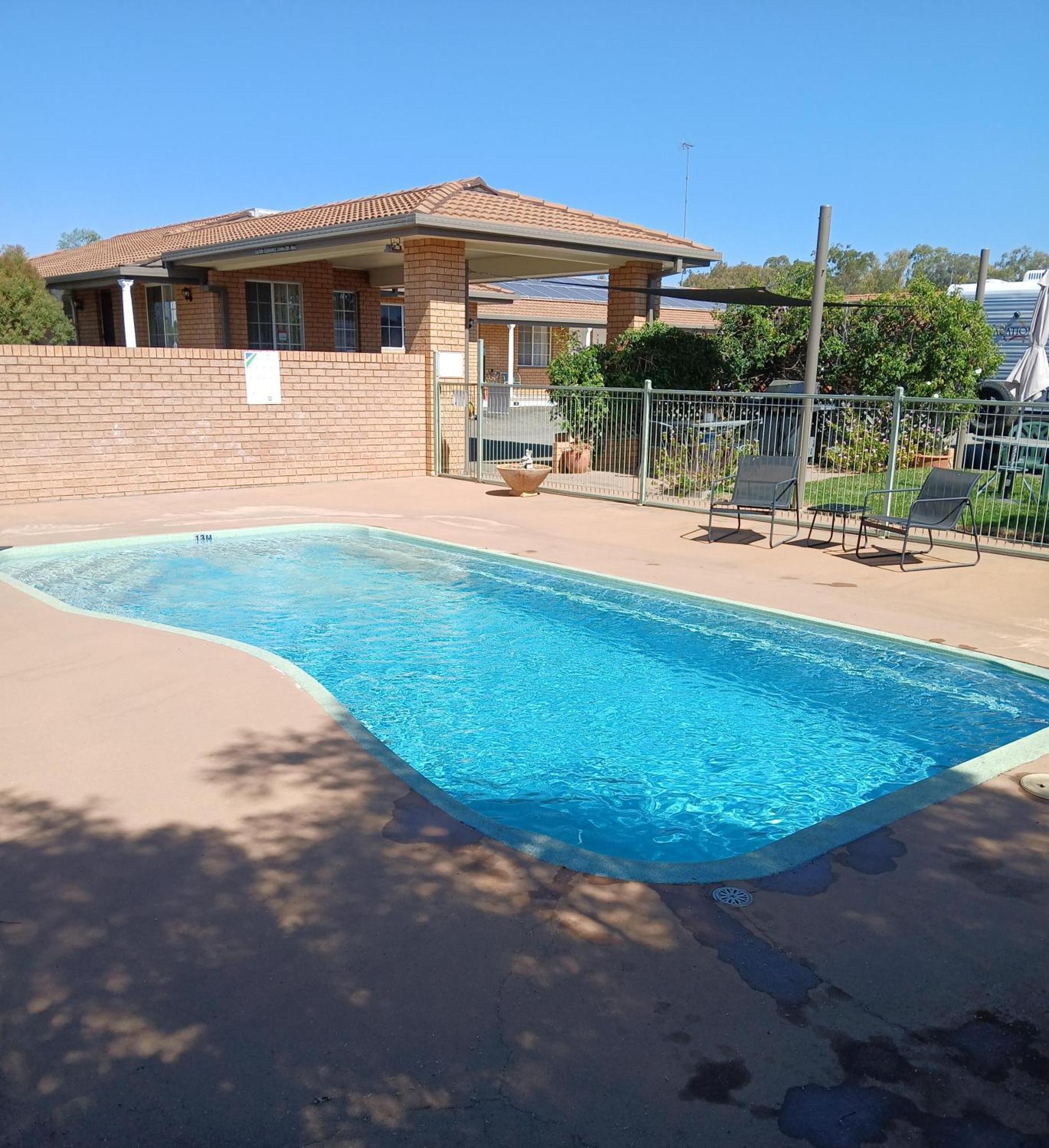 Aaron Inn Motel Narrabri Esterno foto
