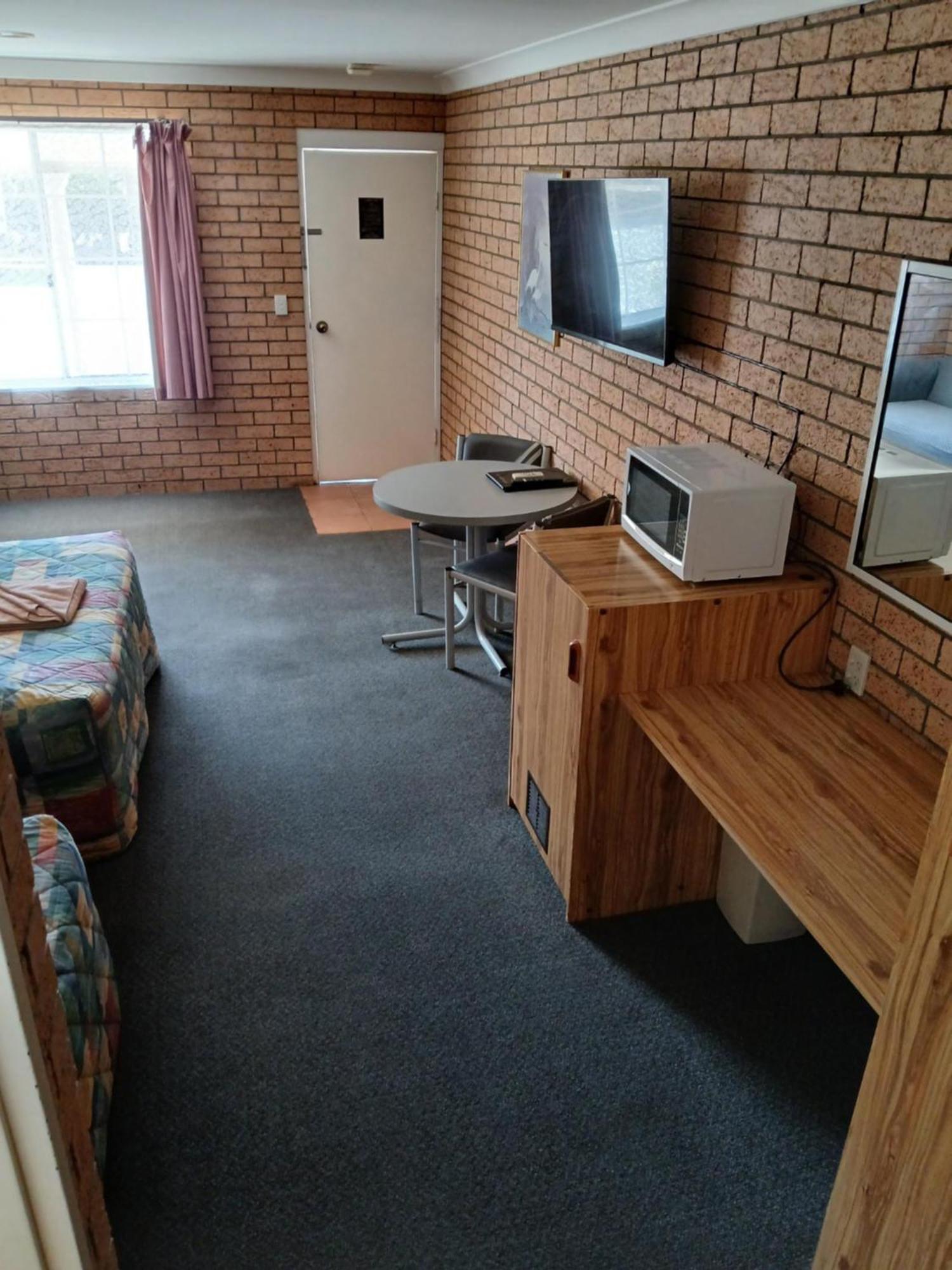 Aaron Inn Motel Narrabri Esterno foto