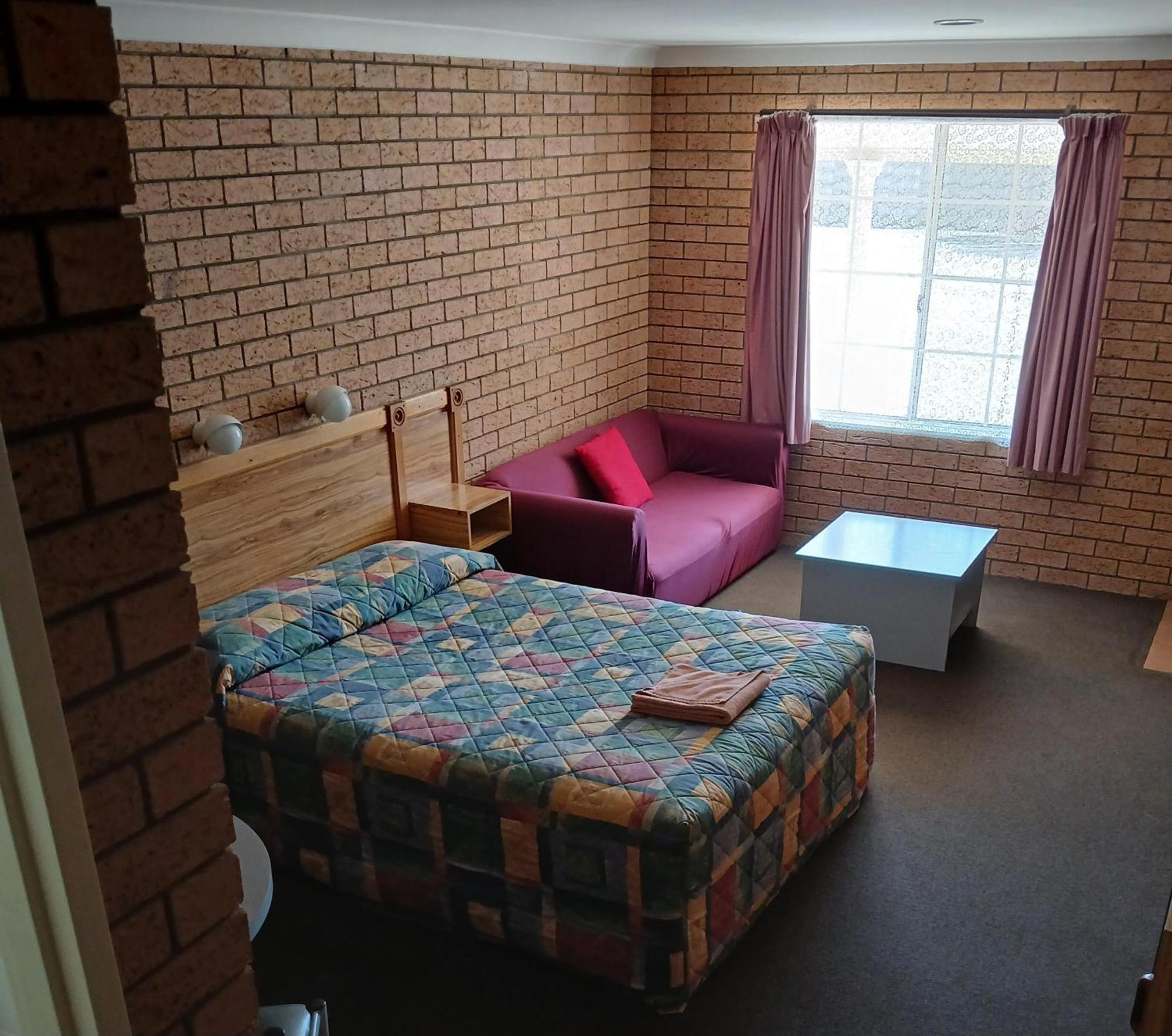 Aaron Inn Motel Narrabri Esterno foto